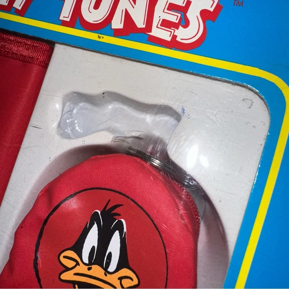 Vintage 1990 Looney Tunes Daffy Wallet & Keychain Set